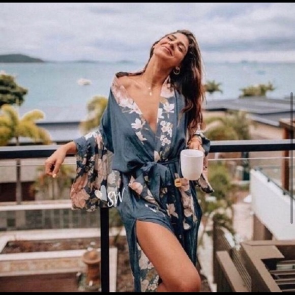 New! Blue Pink Peacock Print Kimono Oversized Front Pocket’s Side Slits - Picture 4 of 8